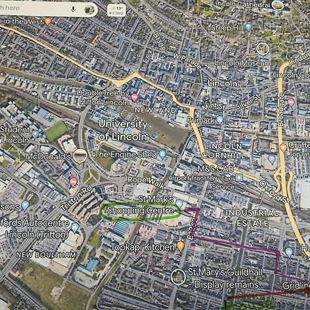 Centrally Located To The City Of 링컨 외부 사진